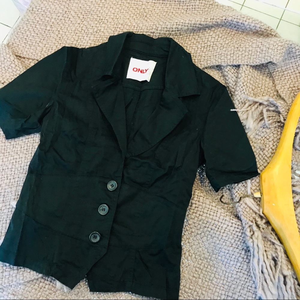NEW Black Short Sleeve Blazer